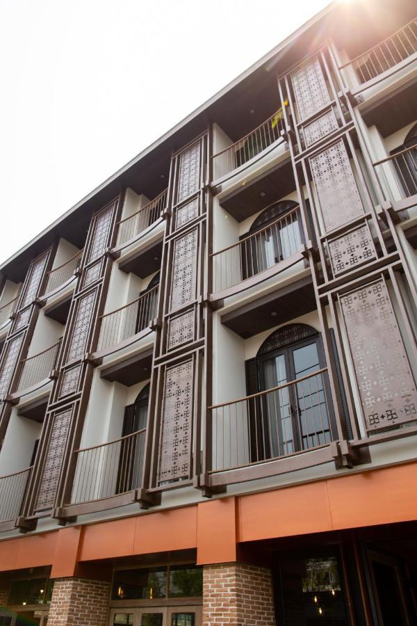 Sanae' Oldtown Hotel Чиангмай Экстерьер фото